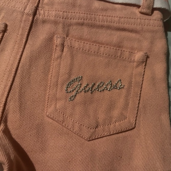 GUESS kids peach coloured Jean shorts with belt - Picture 3 of 5